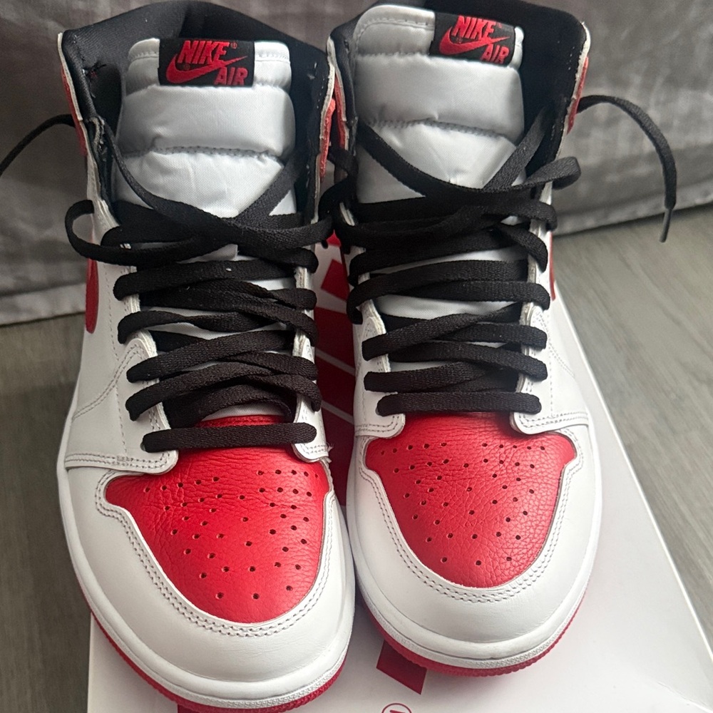 Air Jordan 1 Retro High OG 'Heritage'
